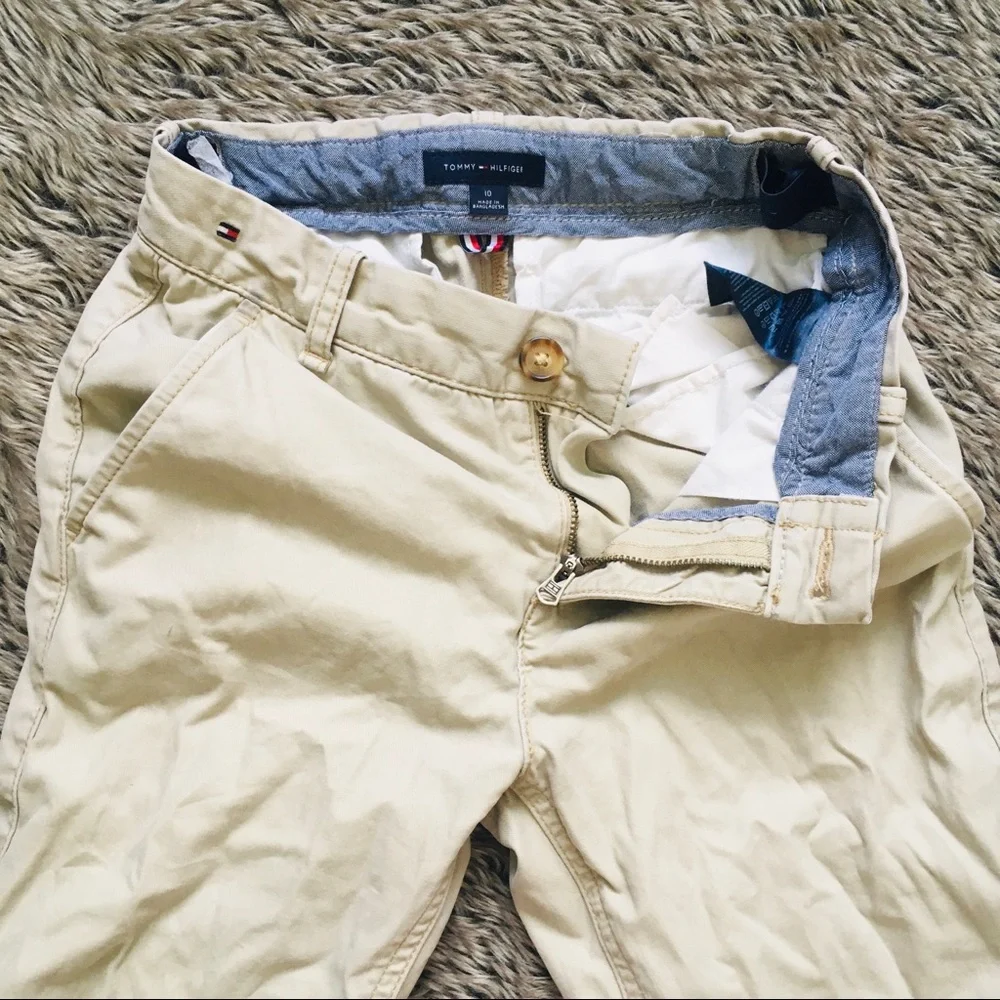 TOMMY HILFIGER boy’s slim fit cream color khaki pants size 10